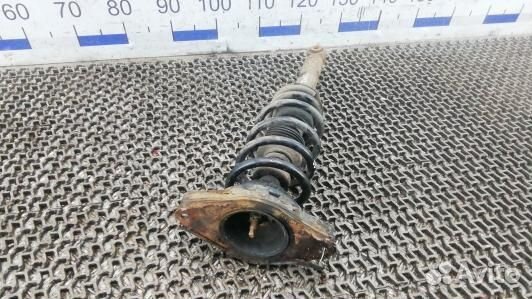 Стойка задняя правая nissan primera P12 (UML20SK01