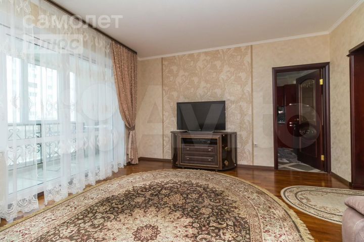 3-к. квартира, 104,1 м², 3/9 эт.