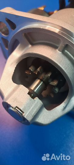 Стартер Komatsu PC 30uu-3