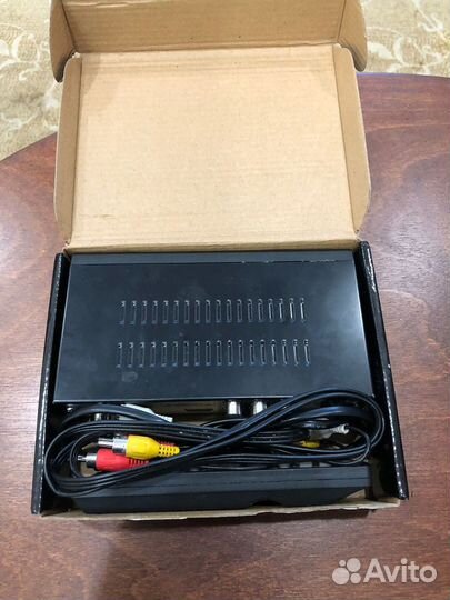 Цифровая тв приставка Openbox 20 каналов