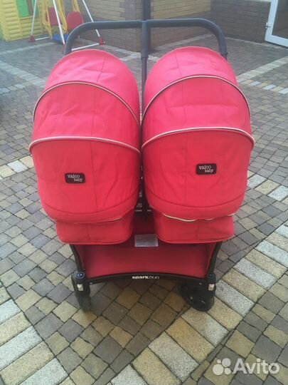 Коляска для двойни