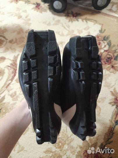 Лыжные ботинки