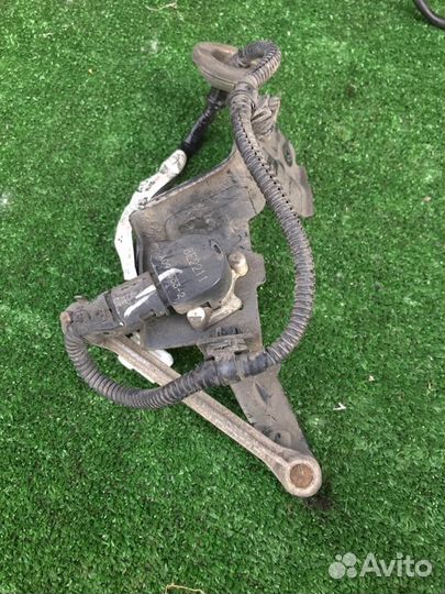 Датчик положения кузова задний Mitsubishi