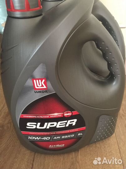 Масло полусинтетическое Лукойл 10W40