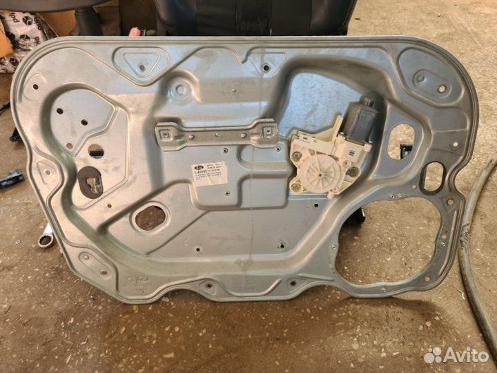 Стеклоподъемник передний левый Ford Focus 2 kkda