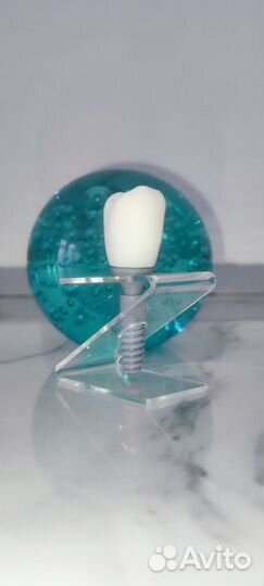 Врач стоматолог хирург имплантолог