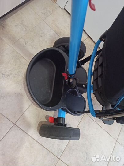 Трехколесный велосипед с родительской ручко й