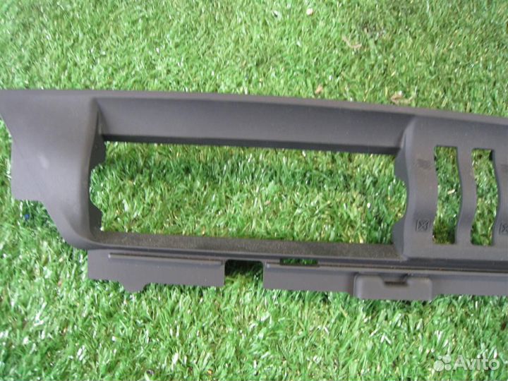 Накладка торпедо Toyota Auris E18 2015