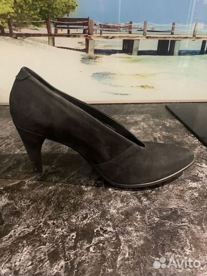 Туфли замшевые женские 38 размер Ессо