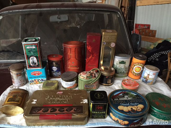 Жестяные банки из под коньяка чая кофе конфет пече
