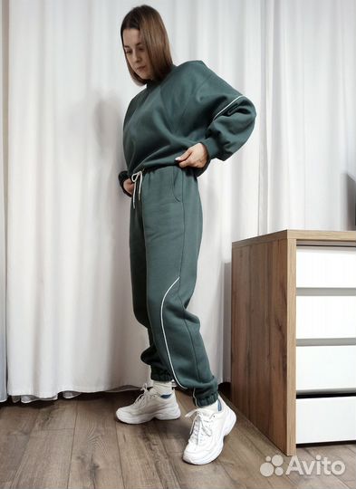 Костюм женский