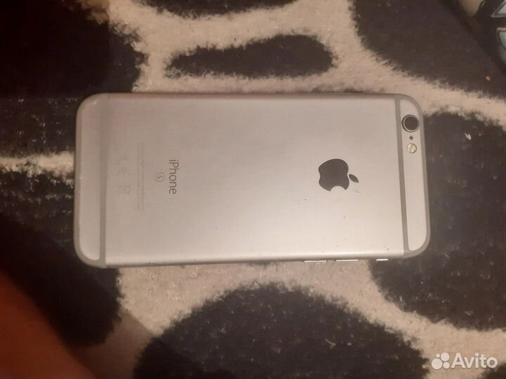 Телефон iPhone 6s