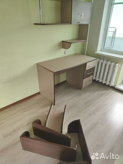 Продам комплект мебели для комнаты