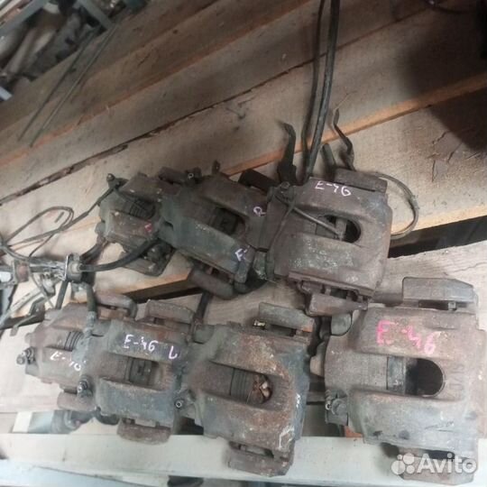 Суппорт задний Bmw 3 E46 2002