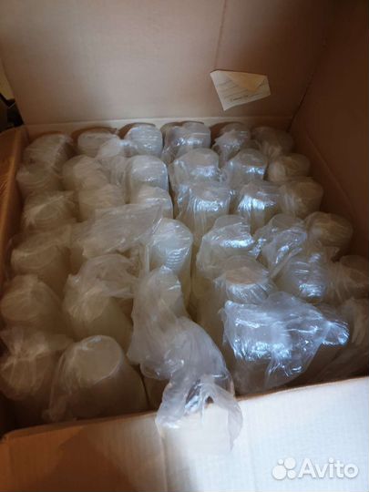 Одноразовые новые стаканы 0.5 пластиковые