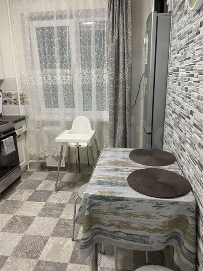 2-к. квартира, 50 м², 2/5 эт.