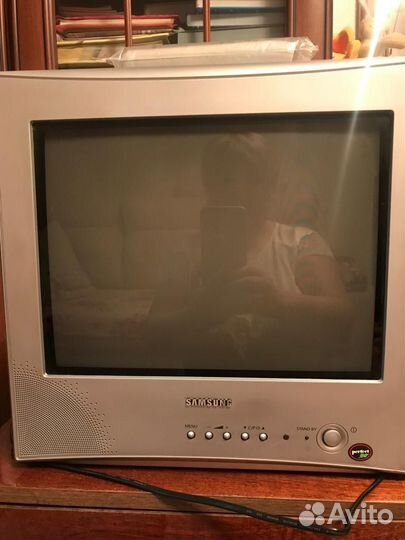 Телевизор samsung