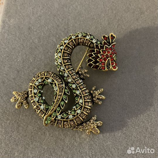 Брошь дракон