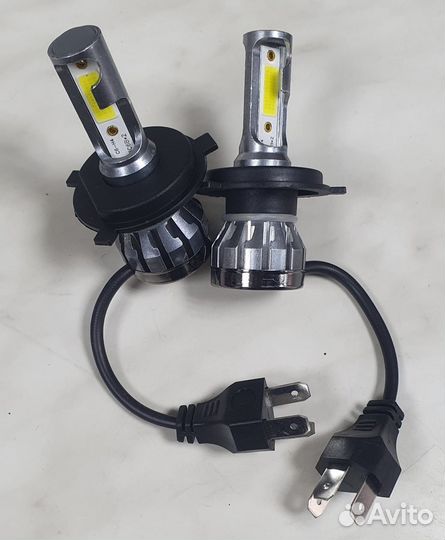 Диодные led лампы mini Н4 Новые