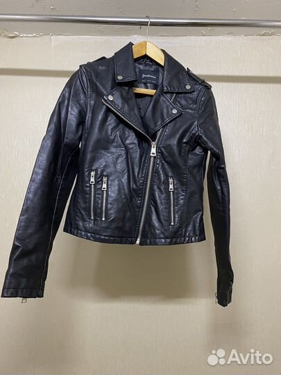 Кожаная куртка stradivarius