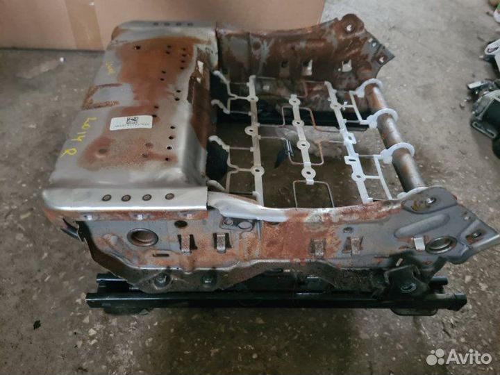 Каркас сиденья передний правый Nissan Juke F15