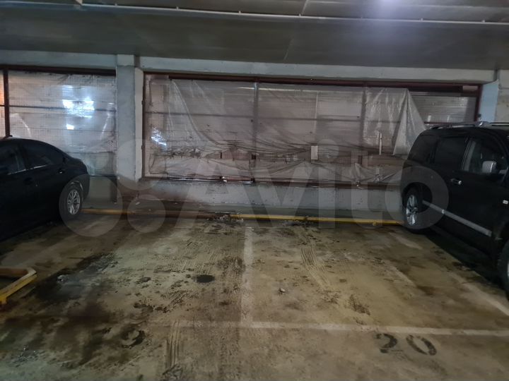 Машиноместо, 14 м²