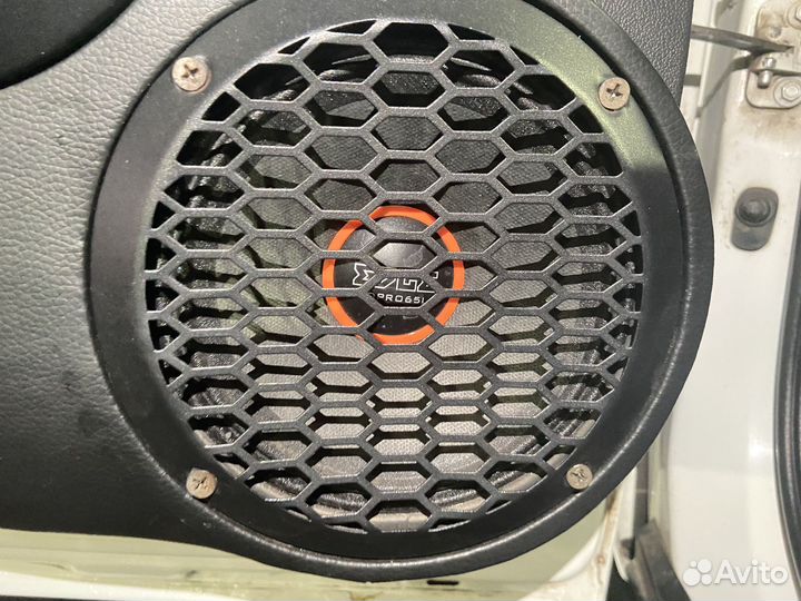 Громкие эстрадные динамики Edge