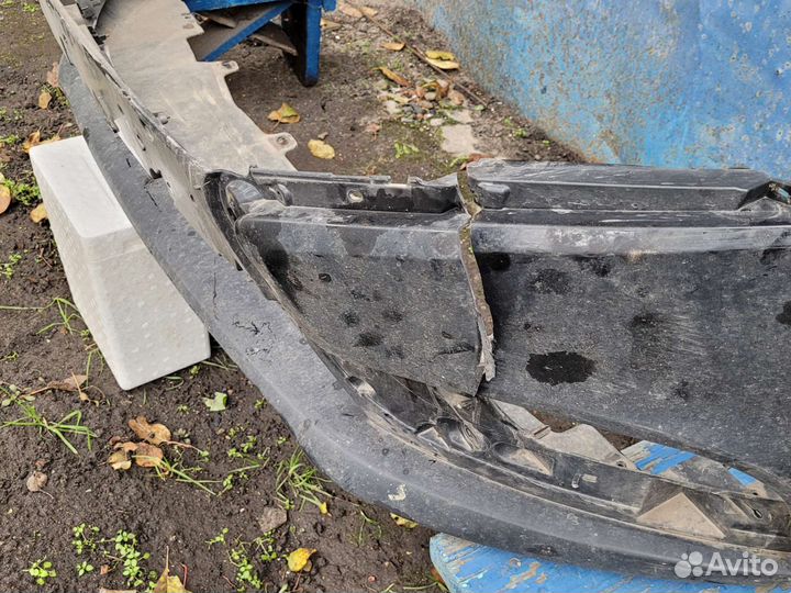 Бампер передний LADA Vesta