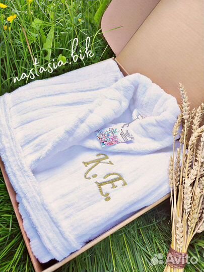 Халат с вышивкой