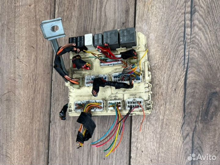 Блок предохранителей Hyundai Sonata V 2.0 2006