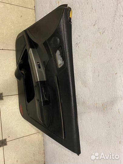 Обшивка двери передняя правая Geely Emgrand EC7