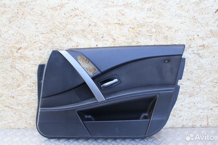 Обшивка двери передней правой BMW 5 серия