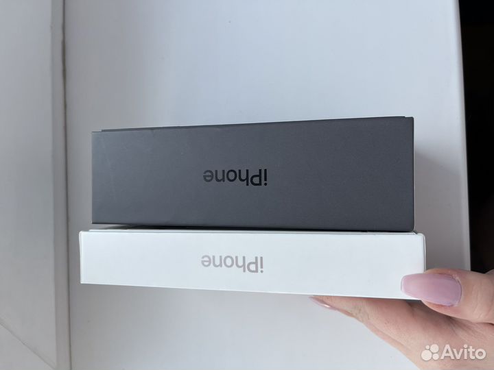 Коробки от iPhone 8,13