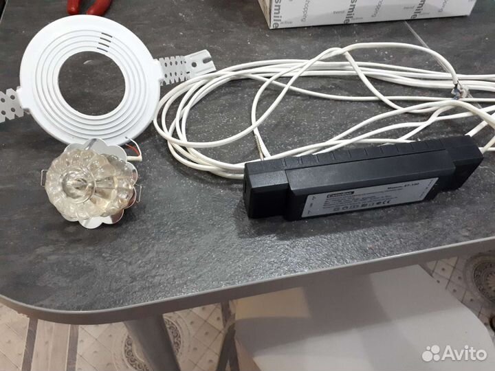 Светильник потолочный