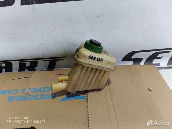 Бачок гур Audi Q7 4L 3.0 BUG 2007