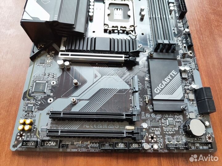 Gigabyte b760 gaming x ax ddr4