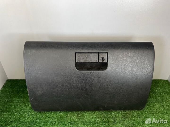 Бардачок Suzuki Escudo TD54W