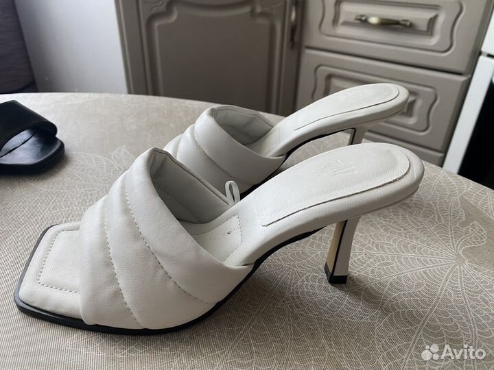 Босоножки женские