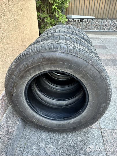 Bridgestone Dueler H/T D689 205 R16 110