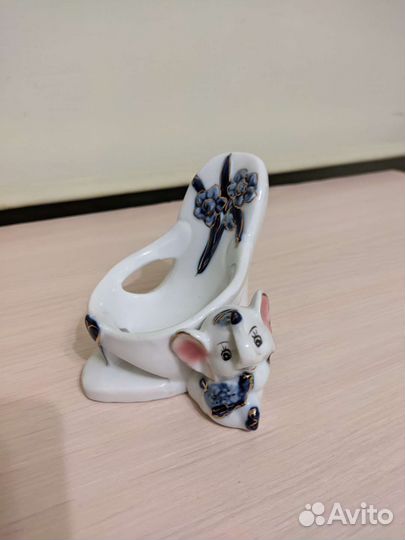 Фарфоровые статуэтки