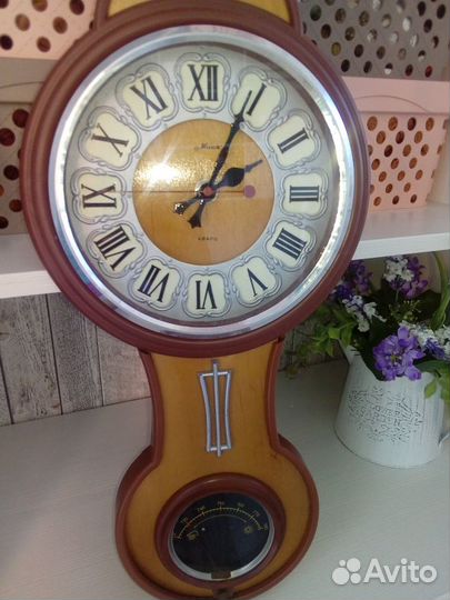 Часы винтажные с барометром Маяк