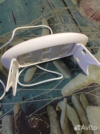 Продам маленькую лампу для маникюра