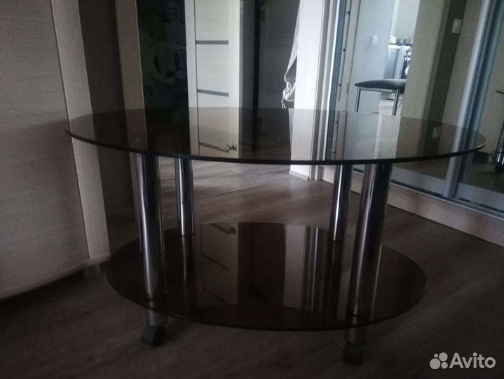 Стеклянная тумба, журнальный столик