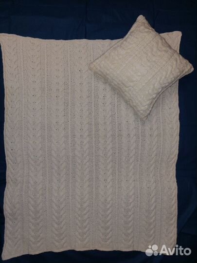 Плед детский и подушка вязанные ручная работа