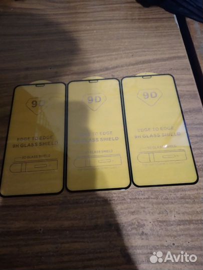 Защитное стекло на iPhone