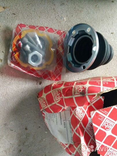 Пыльник шруса VW Golf 95-99,Passat 88-96