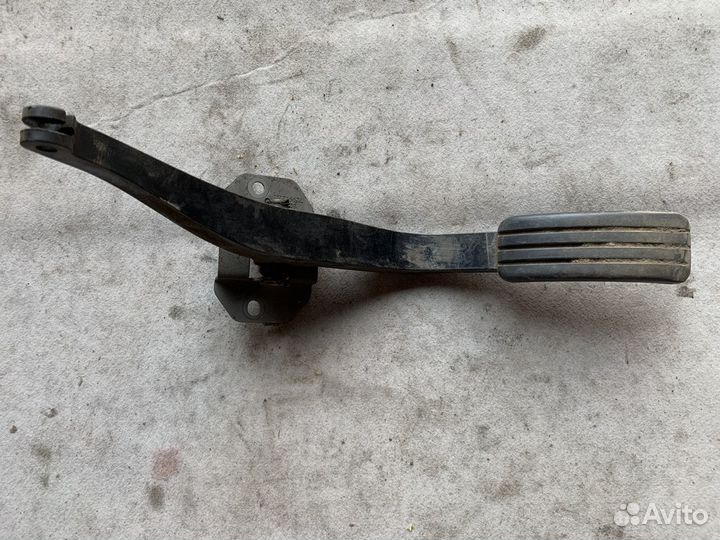 Педаль газа Рено Логан 1 Renault Logan