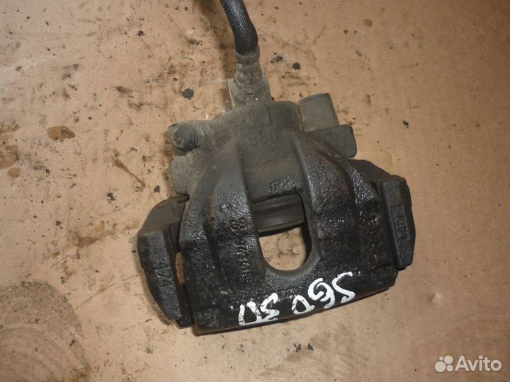 Суппорт задний правый Вольво S60