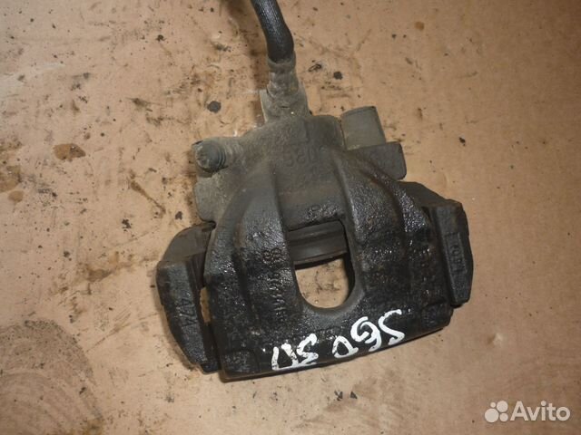 Суппорт задний правый Вольво S60