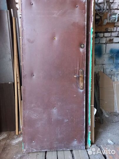 Дверь входная в ассортименте